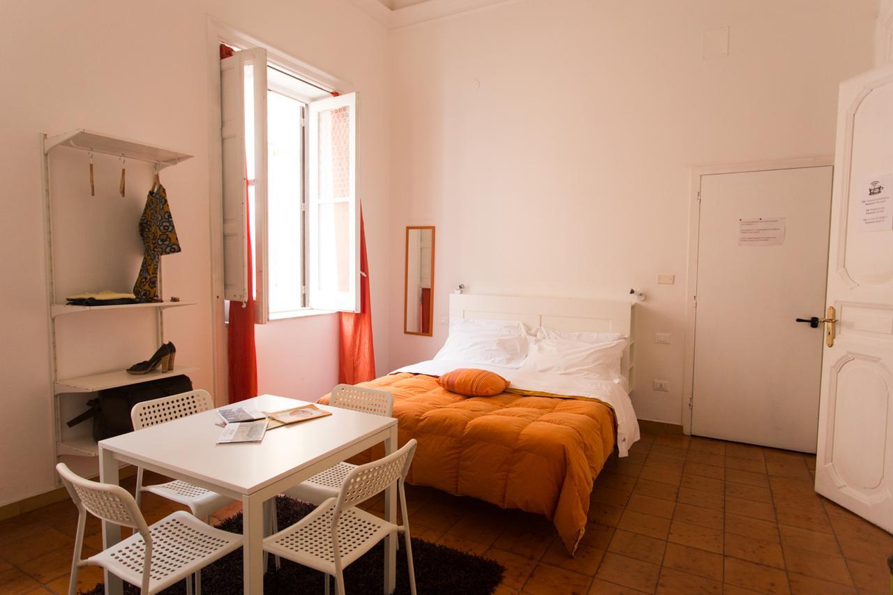 A Casa Di Amici Hostel Palermo Kültér fotó